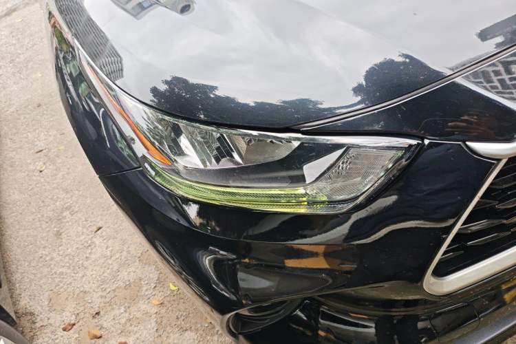 Used Toyota Highlander 2022 Dual-Engine 2.5L 4x4 Elite Edition 7-Seater Right Front Headlight