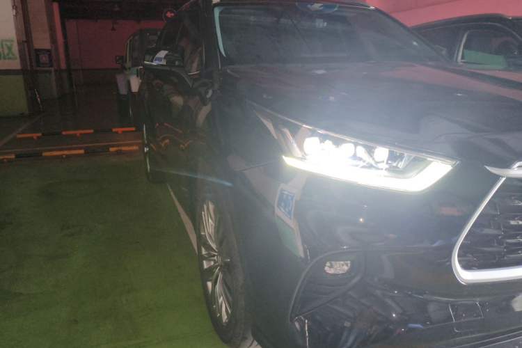Used Toyota Highlander 2022 380T Four-Wheel Drive Prestige Edition 7-Seater Right Front Headlight