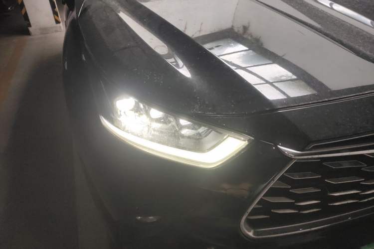 Used Toyota Highlander 2022 Dual-Engine 2.5L Four-Wheel Drive Supreme Edition 7-Seater Right Front Headlight