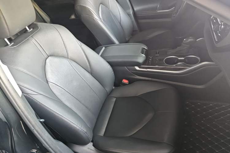Used Toyota Highlander 2022 Dual-Engine 2.5L Four-Wheel Drive Supreme Edition 7-Seater Right Front Seat