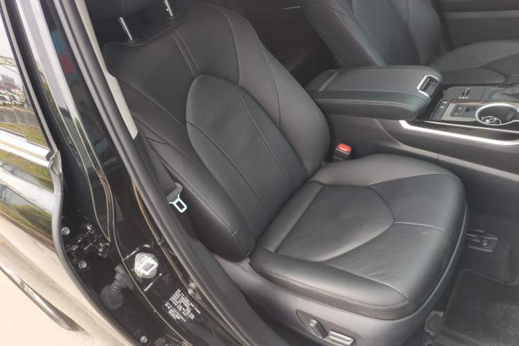 Used Toyota Highlander 2022 Dual-Engine 2.5L Two-Wheel Drive Prestige Edition 7-Seater Right Front Seat