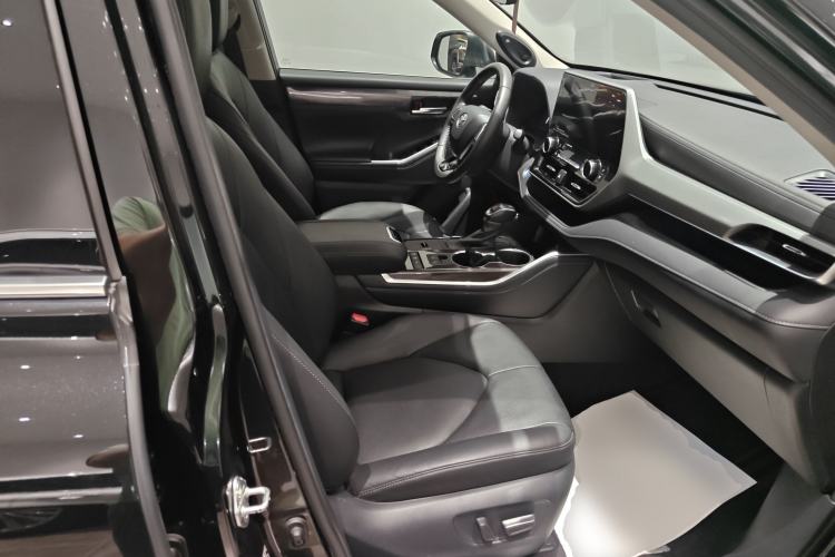 Used Toyota Highlander 2022 Dual-Engine 2.5L Four-Wheel Drive Prestige Version 7 Seats Right Front Seat