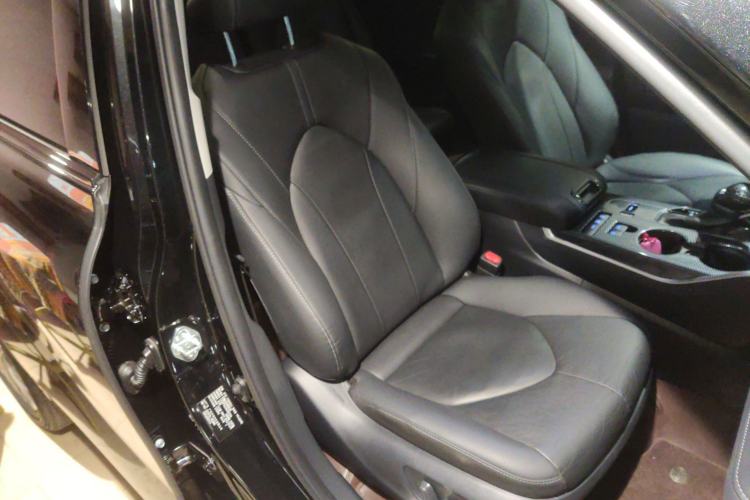 Used Toyota Highlander 2022 Dual-Engine 2.5L Four-Wheel Drive Prestige Version 7 Seats Right Front Seat