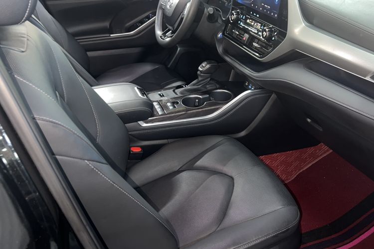 Used Toyota Highlander 2022 Dual-Engine 2.5L Four-Wheel Drive Supreme Edition 7-Seater Right Front Seat