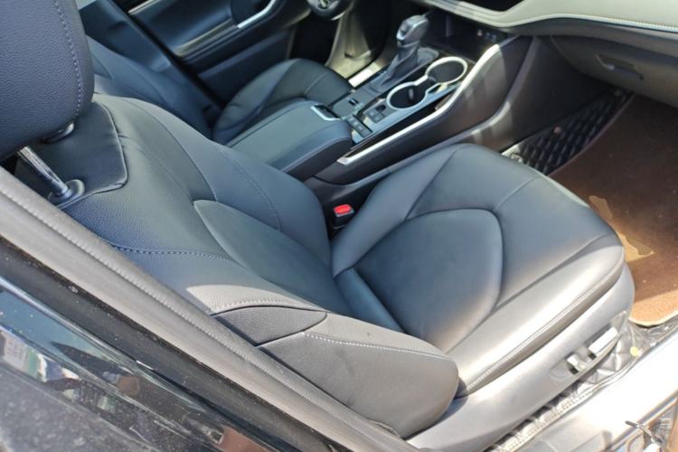 Used Toyota Highlander 2022 Dual-Engine 2.5L Four-Wheel Drive Prestige Version 7 Seats Right Front Seat