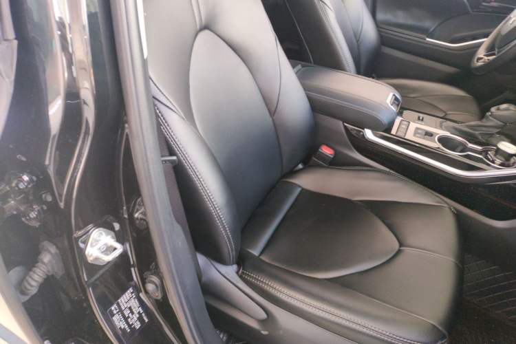 Used Toyota Highlander 2022 Dual-Engine 2.5L Two-Wheel Drive Elite Edition 5 Seats Right Front Seat