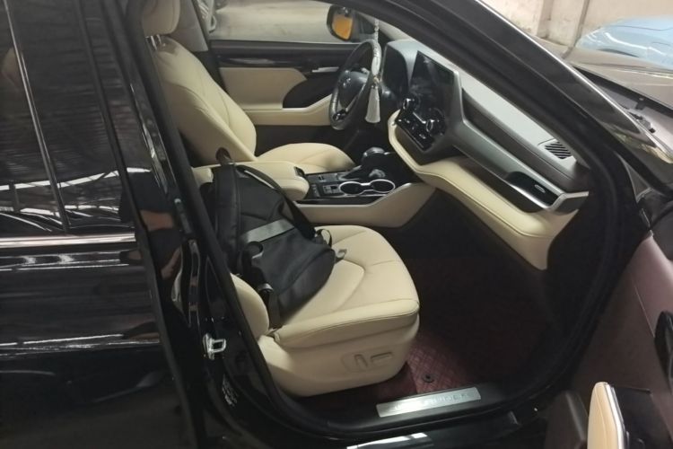 Used Toyota Highlander 2022 Dual-Engine 2.5L Four-Wheel Drive Prestige Version 7 Seats Right Front Seat