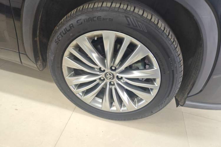 Used Toyota Highlander 2022 380T Four-Wheel Drive Prestige Edition 7-Seater Right Front Wheel Hub