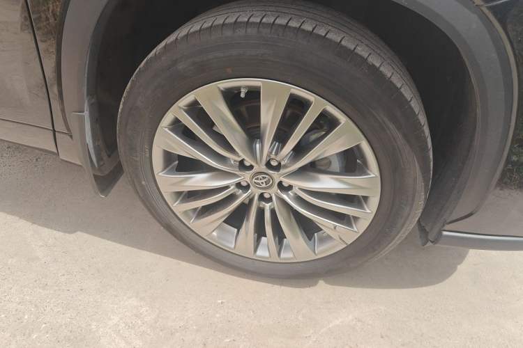 Used Toyota Highlander 2022 380T Four-Wheel Drive Ultimate 7-Seater Right Front Wheel Hub