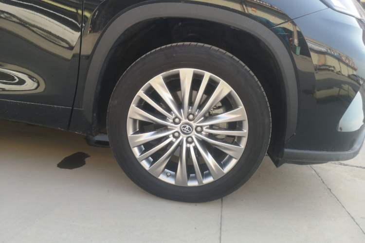 Used Toyota Highlander 2022 380T Four-Wheel Drive Prestige Edition 7-Seater Right Front Wheel Hub