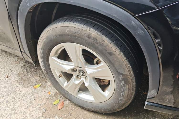 Used Toyota Highlander 2022 Dual-Engine 2.5L 4x4 Elite Edition 7-Seater Right Front Wheel Hub