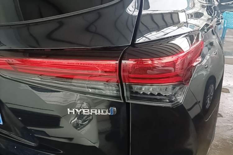Used Toyota Highlander 2022 Dual-Engine 2.5L Four-Wheel Drive Prestige Version 7 Seats Right Rear Taillight