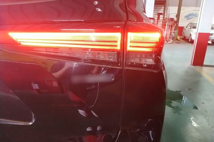 Used Toyota Highlander 2022 Dual-Engine 2.5L Four-Wheel Drive Prestige Version 7 Seats Right Rear Taillight