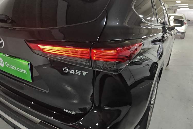 Used Toyota Highlander 2022 380T Four-Wheel Drive Prestige Edition 7-Seater Right Rear Taillight