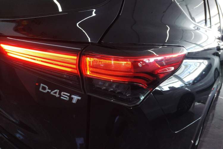 Used Toyota Highlander 2022 380T 4x4 Luxury Edition 7 Seats Right Rear Taillight