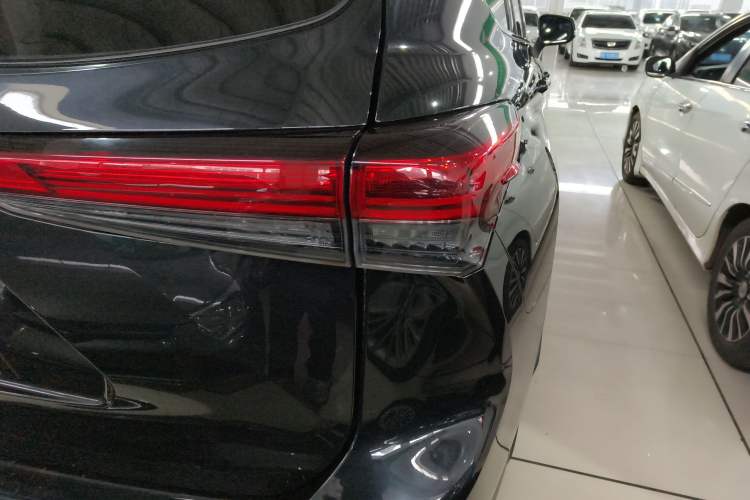 Used Toyota Highlander 2022 Dual-Engine 2.5L Four-Wheel Drive Prestige Version 7 Seats Right Rear Taillight