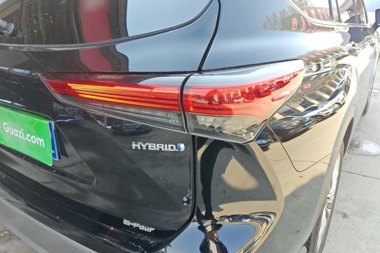 Used Toyota Highlander 2022 Dual-Engine 2.5L Four-Wheel Drive Prestige Version 7 Seats Right Rear Taillight