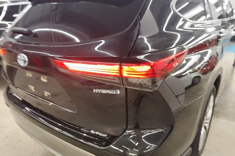 Used Toyota Highlander 2022 Dual-Engine 2.5L Four-Wheel Drive Prestige Version 7 Seats Right Rear Taillight