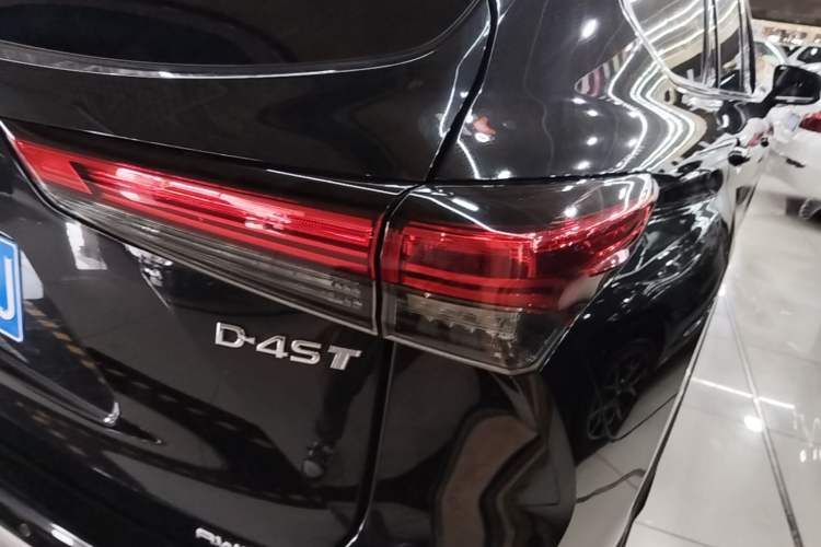 Used Toyota Highlander 2022 380T Four-Wheel Drive Prestige Edition 7-Seater Right Rear Taillight
