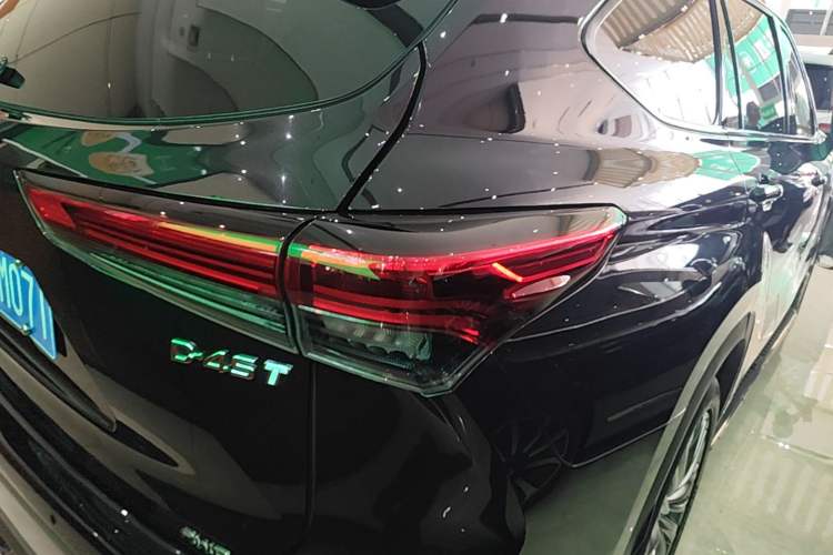 Used Toyota Highlander 2022 380T Four-Wheel Drive Prestige Edition 7-Seater Right Rear Taillight