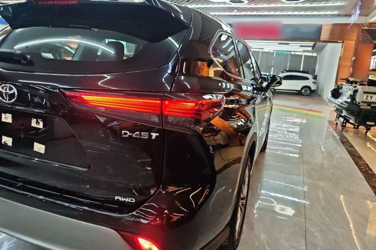 Used Toyota Highlander 2022 380T 4x4 Luxury Edition 7 Seats Right Rear Taillight