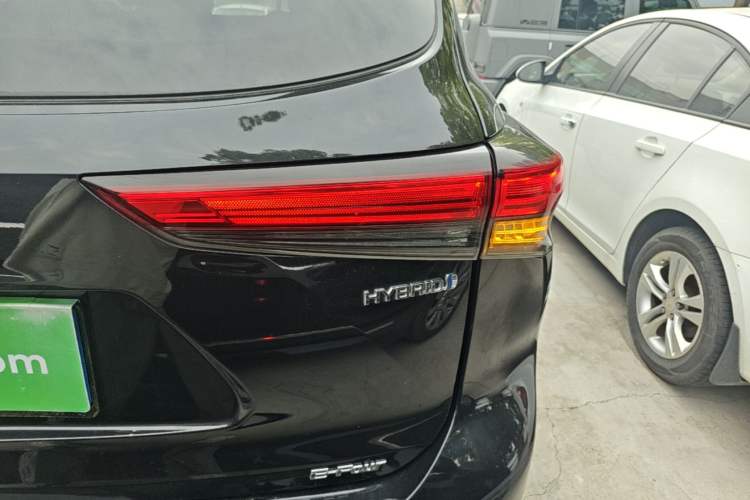 Used Toyota Highlander 2022 Dual-Engine 2.5L Four-Wheel Drive Prestige Version 7 Seats Right Rear Taillight