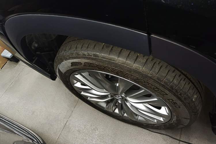 Used Toyota Highlander 2022 380T Four-Wheel Drive Prestige Edition 7-Seater Right Rear Wheel Hub