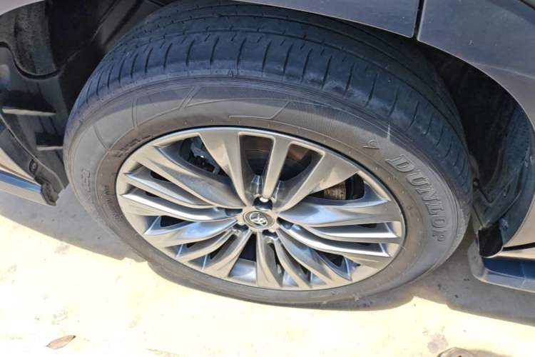 Used Toyota Highlander 2022 Dual-Engine 2.5L Four-Wheel Drive Prestige Version 7 Seats Right Rear Wheel Hub