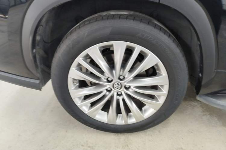 Used Toyota Highlander 2022 Dual-Engine 2.5L Four-Wheel Drive Prestige Version 7 Seats Right Rear Wheel Hub