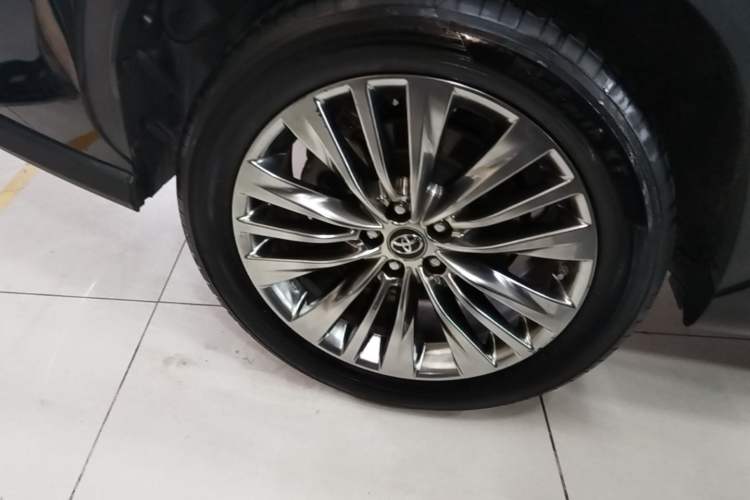 Used Toyota Highlander 2022 380T Four-Wheel Drive Prestige Edition 7-Seater Right Rear Wheel Hub