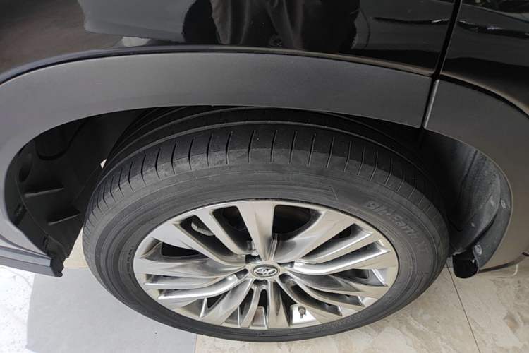 Used Toyota Highlander 2022 380T Four-Wheel Drive Prestige Edition 7-Seater Right Rear Wheel Hub
