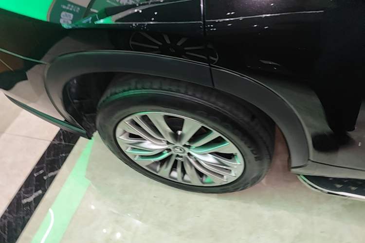 Used Toyota Highlander 2022 380T Four-Wheel Drive Prestige Edition 7-Seater Right Rear Wheel Hub