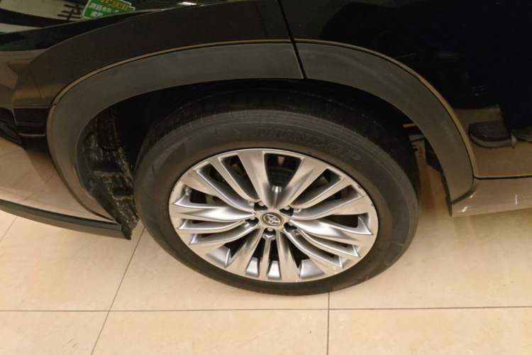 Used Toyota Highlander 2022 Dual-Engine 2.5L Four-Wheel Drive Prestige Version 7 Seats Right Rear Wheel Hub