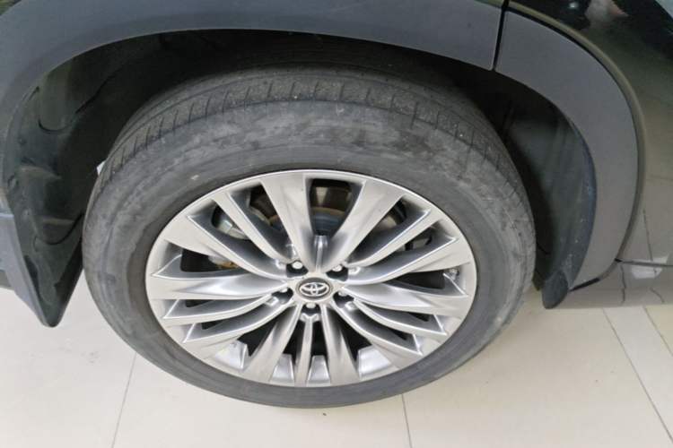Used Toyota Highlander 2022 Dual-Engine 2.5L Four-Wheel Drive Luxury Edition 7 Seats Right Rear Wheel Hub