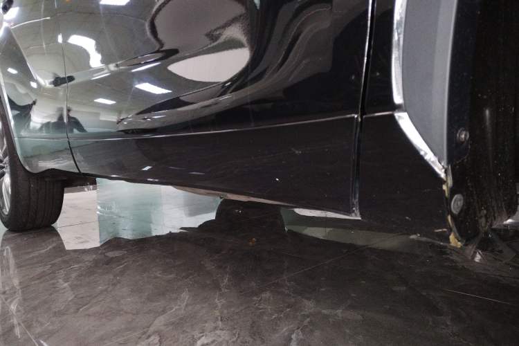Used Toyota Highlander 2022 380T 4x4 Luxury Edition 7 Seats Right Side Sill