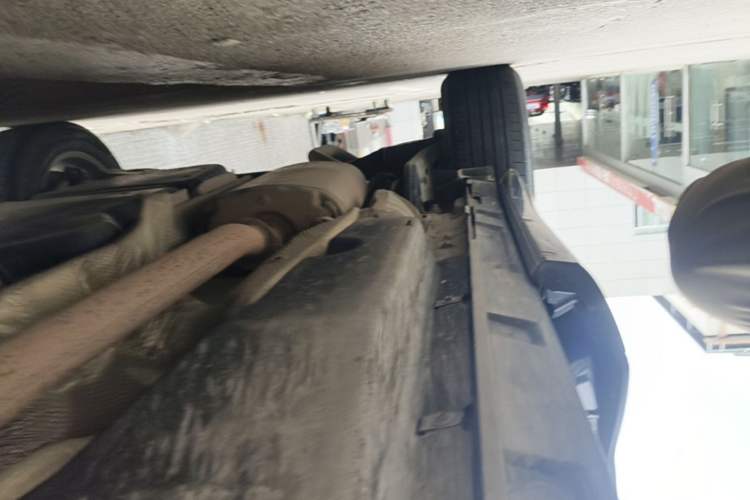 Used Toyota Highlander 2022 Dual-Engine 2.5L Two-Wheel Drive Elite Edition 5 Seats Right Side Sill