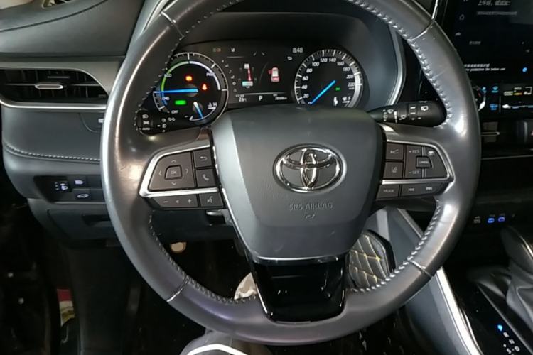 Used Toyota Highlander 2022 Dual-Engine 2.5L Four-Wheel Drive Prestige Version 7 Seats Steering Wheel