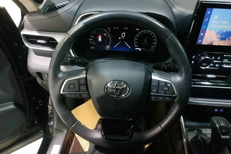 Used Toyota Highlander 2022 Dual-Engine 2.5L Four-Wheel Drive Supreme Edition 7-Seater Steering Wheel