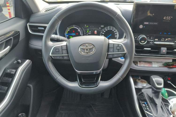 Used Toyota Highlander 2022 Dual-Engine 2.5L Four-Wheel Drive Prestige Version 7 Seats Steering Wheel
