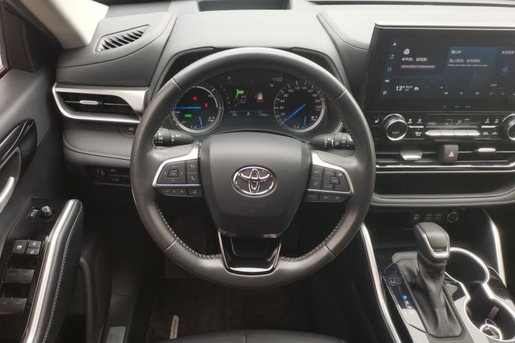 Used Toyota Highlander 2022 Dual-Engine 2.5L Two-Wheel Drive Prestige Edition 7-Seater Steering Wheel