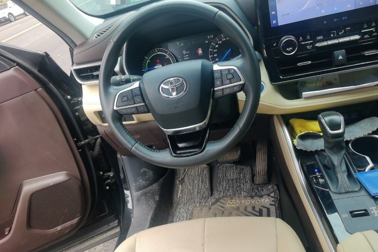 Used Toyota Highlander 2022 Dual-Engine 2.5L Two-Wheel Drive Prestige Edition 7-Seater Steering Wheel