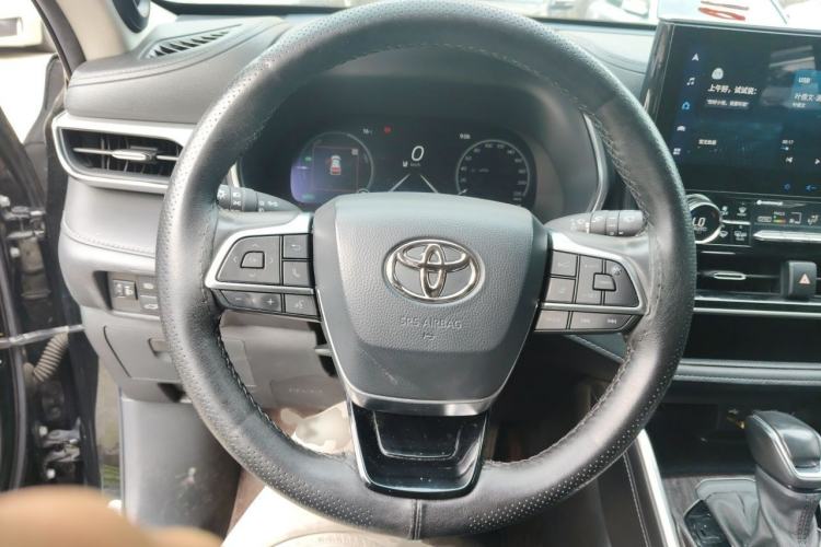 Used Toyota Highlander 2022 Dual-Engine 2.5L Four-Wheel Drive Supreme Edition 7-Seater Steering Wheel