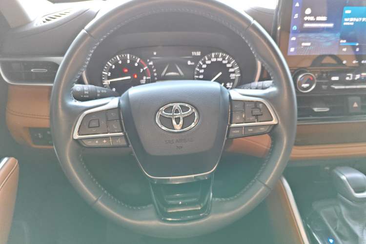 Used Toyota Highlander 2022 380T Four-Wheel Drive Prestige Edition 7-Seater Steering Wheel