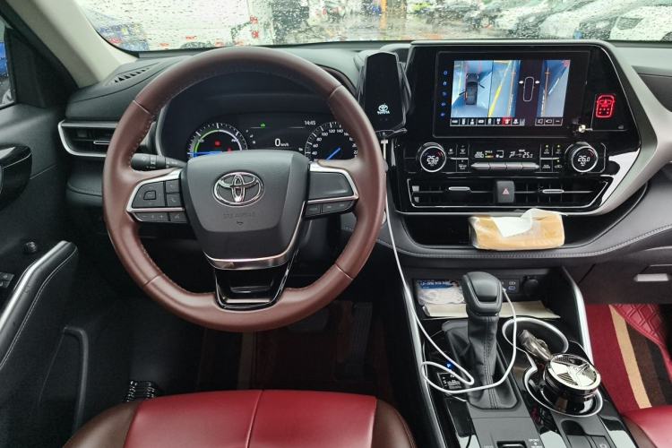 Used Toyota Highlander 2022 Dual-Engine 2.5L 4x4 Elite Edition 7-Seater Steering Wheel