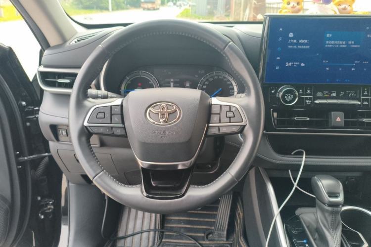 Used Toyota Highlander 2022 Dual-Engine 2.5L Four-Wheel Drive Prestige Version 7 Seats Steering Wheel