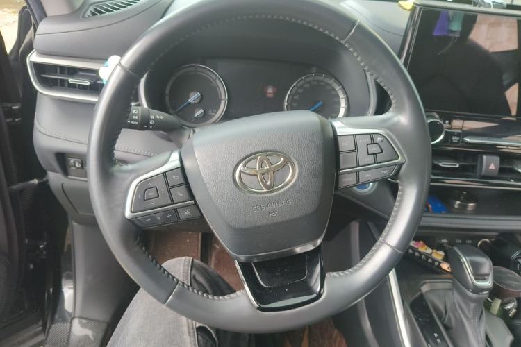 Used Toyota Highlander 2022 Dual-Engine 2.5L Four-Wheel Drive Prestige Version 7 Seats Steering Wheel
