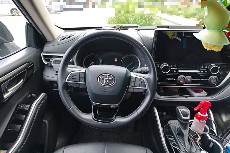 Used Toyota Highlander 2022 Dual-Engine 2.5L Four-Wheel Drive Supreme Edition 7-Seater Steering Wheel
