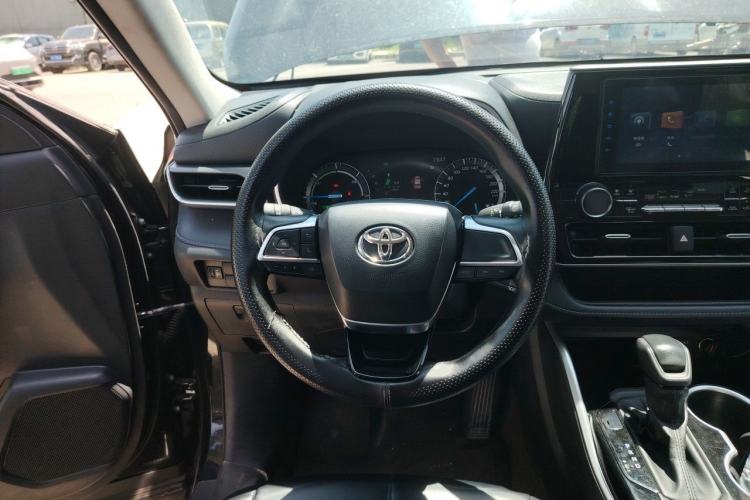Used Toyota Highlander 2022 Dual-Engine 2.5L 4x4 Elite Edition 7-Seater Steering Wheel