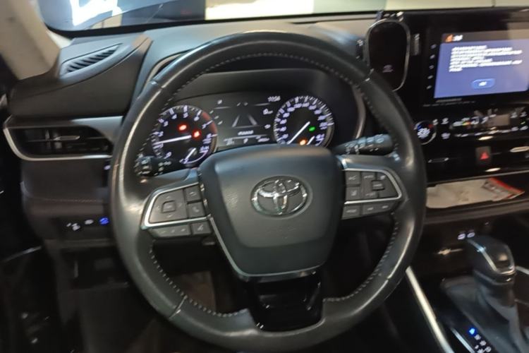 Used Toyota Highlander 2022 380T 4x4 Luxury Edition 7 Seats Steering Wheel