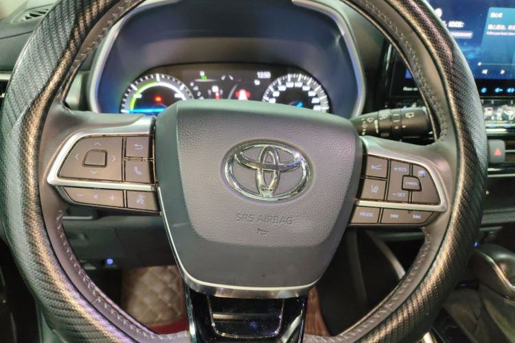 Used Toyota Highlander 2022 Dual-Engine 2.5L Four-Wheel Drive Prestige Version 7 Seats Steering Wheel